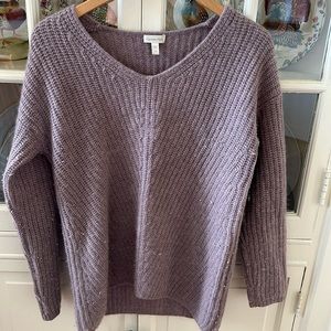 Cashmere v-neck lilac sweater